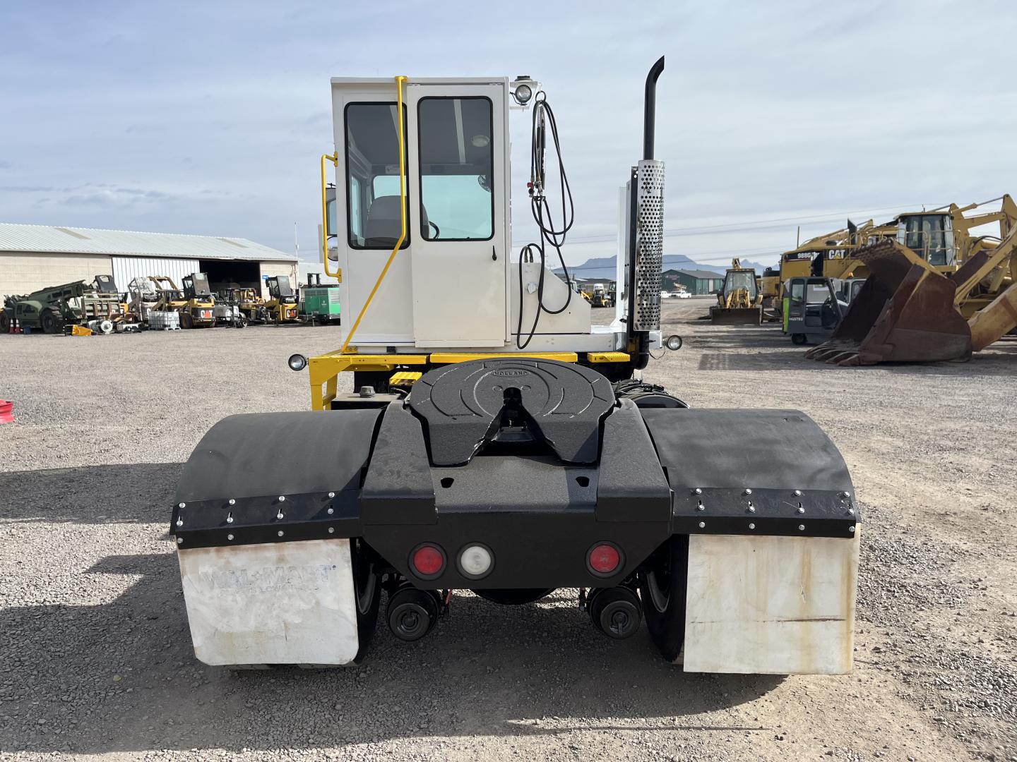 TRACTOCAMION DE SERVICIO OTTAWA 4X2